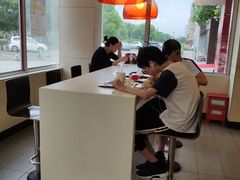 -麦当劳(花桥得来速店)