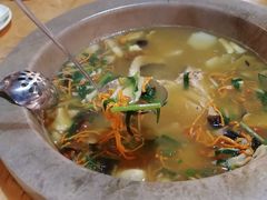 云南野生菌-抚仙湖生态石锅鱼野生菌(告庄店)