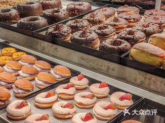 谁能拒绝高圈圈甜甜圈+牛乳冰淇淋，好吃到流泪！