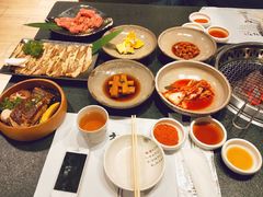 -草家酱蟹炭火烤肉店(珲春南路一店)