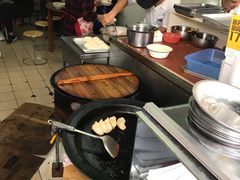 -黄阿姨锅贴大王(万航渡路店)