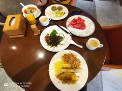-杭州西湖湖滨银泰亚朵酒店