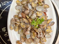 炒蛤蜊-老东镇啤酒屋海鲜加工·蒸汽海鲜·海鲜烧烤(台东店)