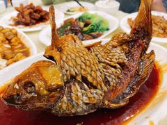 罾蹦鲤鱼-奥华餐厅·老张记(台基厂店)