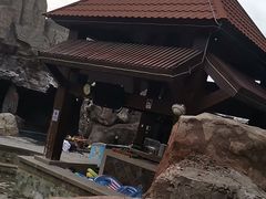 -裕龙汤泉