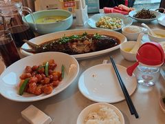 -静之湖湖畔餐厅