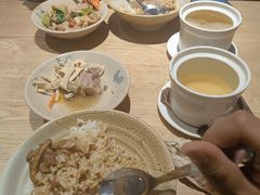 -红猪卤肉饭(大西洋美食城店)