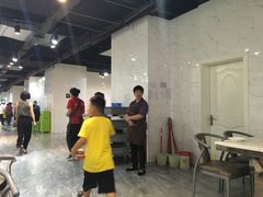 -凤凰路何眼镜香辣蟹(花果园店)