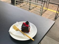 -UNI UNI(环亚凯瑟琳店)