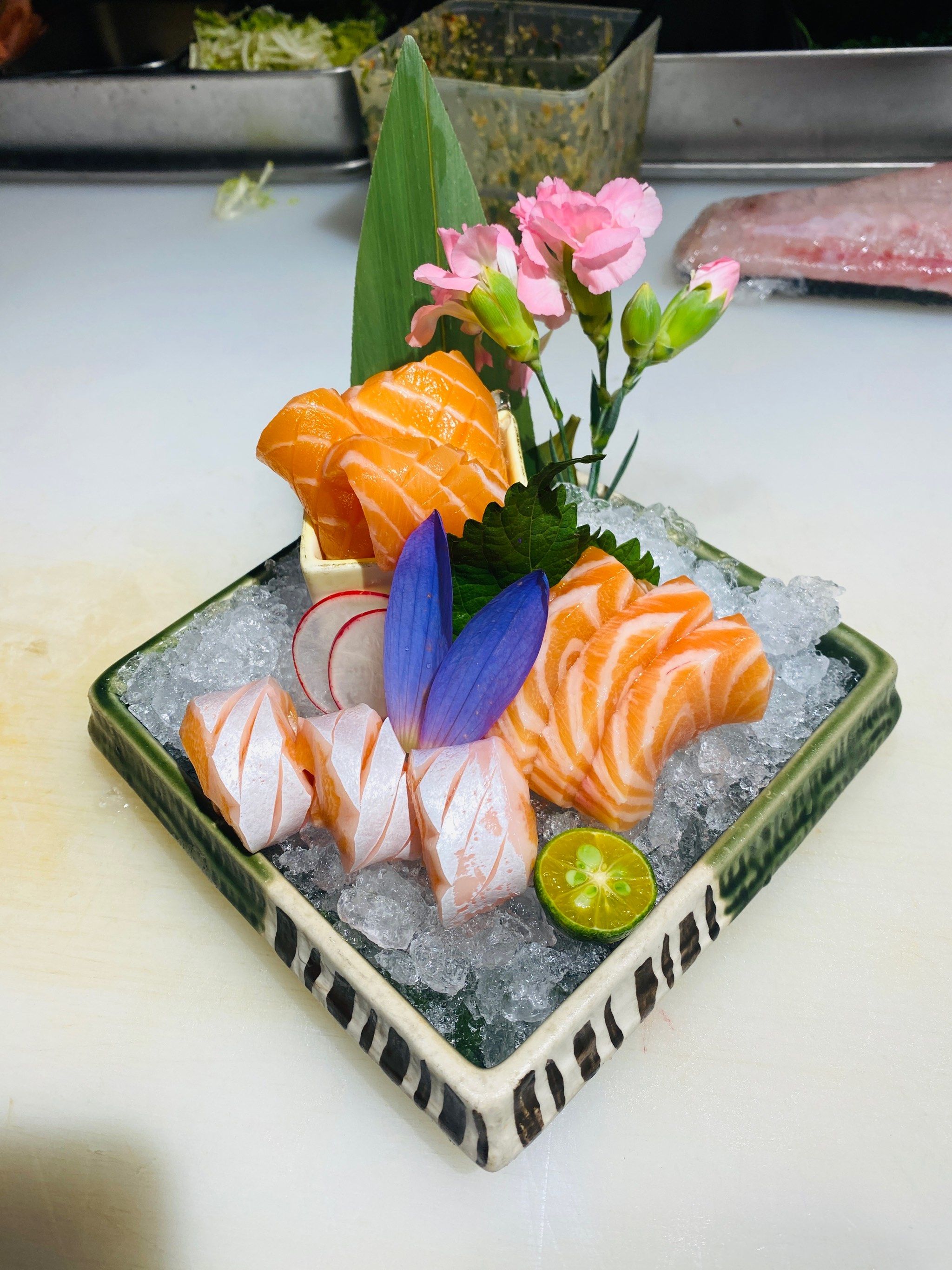 三文鱼拼盘来袭