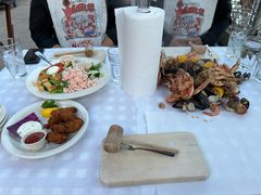-Crab Pot Restaurant