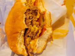 双层吉士汉堡-麦当劳(龙之梦购物中心店)