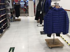 -优衣库(上海金桥国际商业广场店)