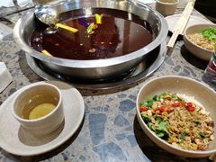 全红味锅底-肖肖酸萝卜鱼火锅(总店)