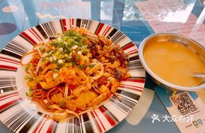 Old Friend Seafood Noodles (Roll)