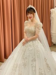 -派丽莫Pellimo原创设计婚纱品牌