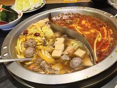 -沸炉重庆老火锅(军事博物馆店)