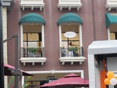 -王府井奥莱临潼小镇(临潼店)