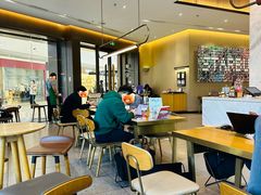 -星巴克臻选(深圳龙华红山天虹店)