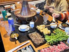 -果松木炭酸菜铜火锅·外婆参鸡汤