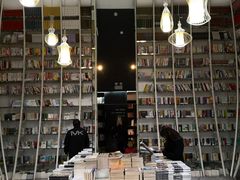 -钟书阁(松江泰晤士小镇店)