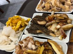 -菌之家·专业纯野生菌火锅·特色炒菌