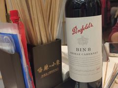 -嗨辣小聚·盘锦河蟹·海鲜烧烤龙虾(盘锦十年好店)