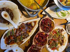 -隔壁老王·家常云南菜(花巷店)