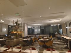 -港丽餐厅(高德置地店)