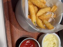 -阿妮叶李(光谷世界城店)