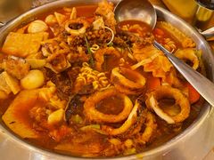 轰炸鱿鱼年糕锅-恩你小木屋·韩式料理(南长街店)