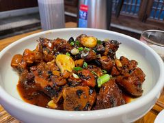 乡里盐菜烧猪脚-渔乡米香·剁椒鱼头(四方坪店)