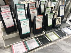 -UNI UNI(环亚凯瑟琳店)