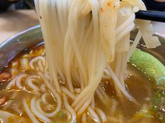-卓雅桂林米粉