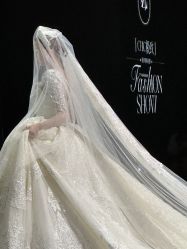 -Renee芮亦婚纱(原丽莎)