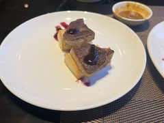 -大中华希尔顿酒店-念自助餐·嗨啤·小龙虾