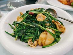 韭菜炒墨鱼仔-万龙洲海鲜(大兴绿地缤纷城店)