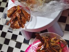 香肠-蓝精灵饺子店