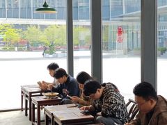 -方铲铲·成都板凳面(滨江银泰店)