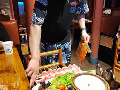 -老牌坊云南鱼豆花火锅(哈西万达店)