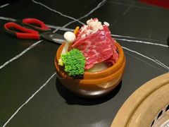 -山川小町·极番烧肉(新地假日广场店)