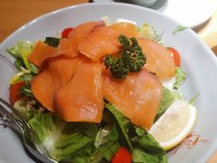 烟三文鱼沙律-Lia Cafe Bar Restaurant松山咖啡屋