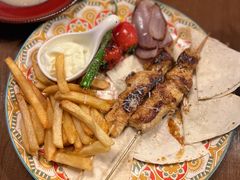 鸡肉卷混盘-Uncle Kosto科斯托·中东菜