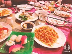 -怡豪大饭店·银顶旋转餐厅