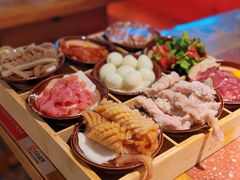 -赵美丽·重庆社区火锅·直营店(火车东站·中豪国际店)