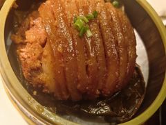 荷香粉蒸肉-莲餐厅·湖北菜·潜江小龙虾店(愚园路店)