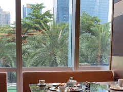 -大中华希尔顿酒店-念自助餐·嗨啤·小龙虾
