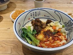 -陇上秦轩西安biangbiang面(朝龙汇店)