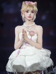 -爱的化妆工作室(雅地天际店)