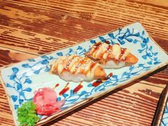 火炙帝皇蟹脚手握寿司-小川洋风料理(江汉路店)